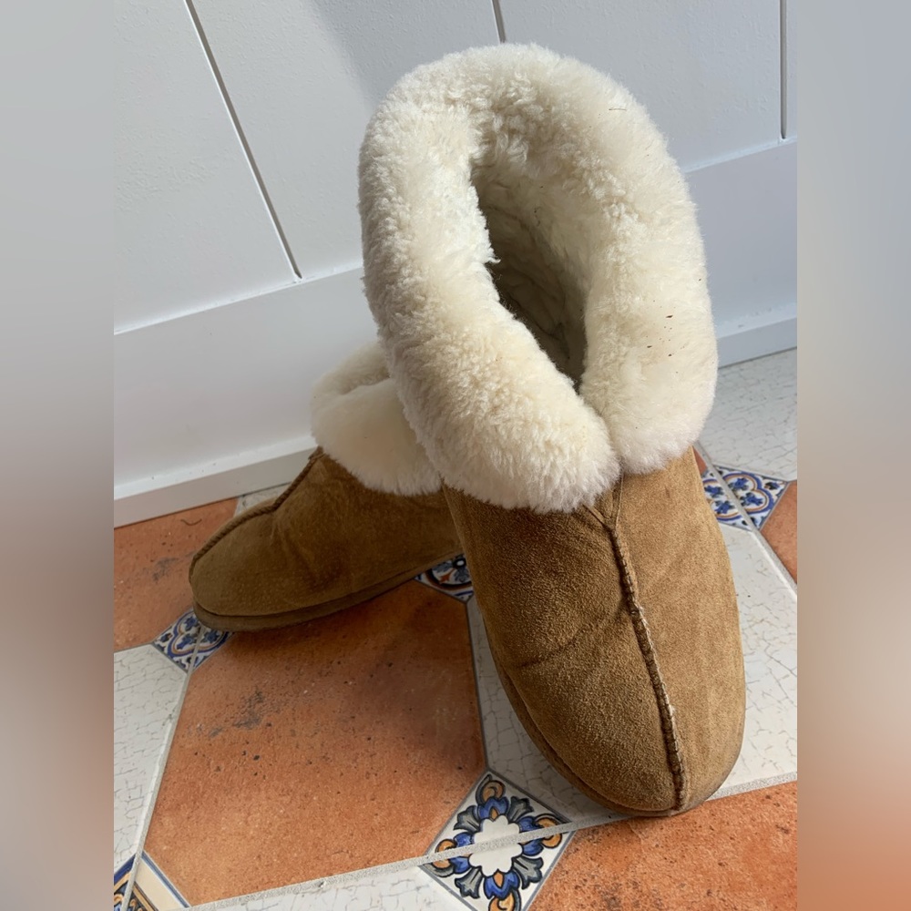 Staheekam Sheepswool and suede slippers